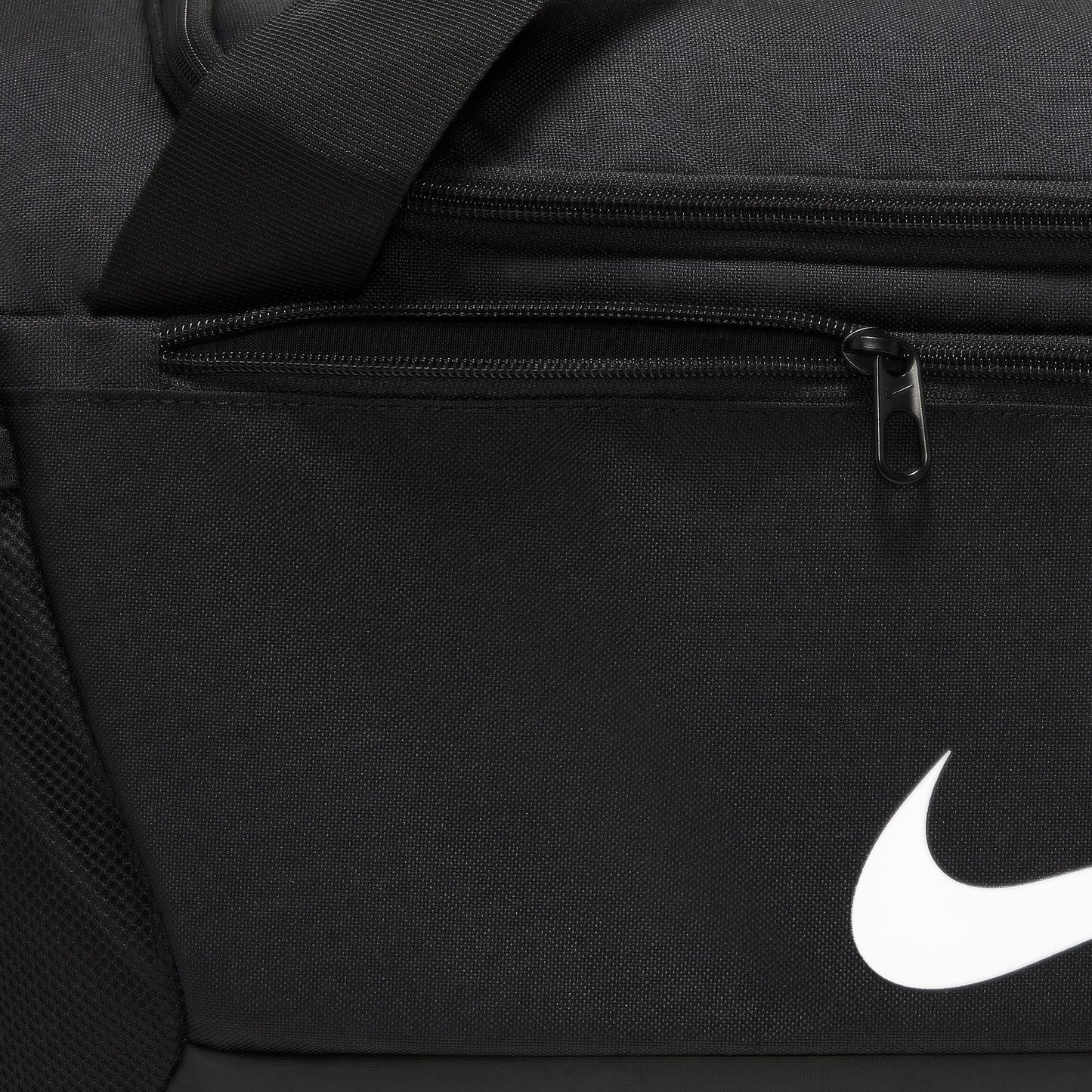 Nike Academy Team - Soccer Duffel Bag (Small, 41L) - Black