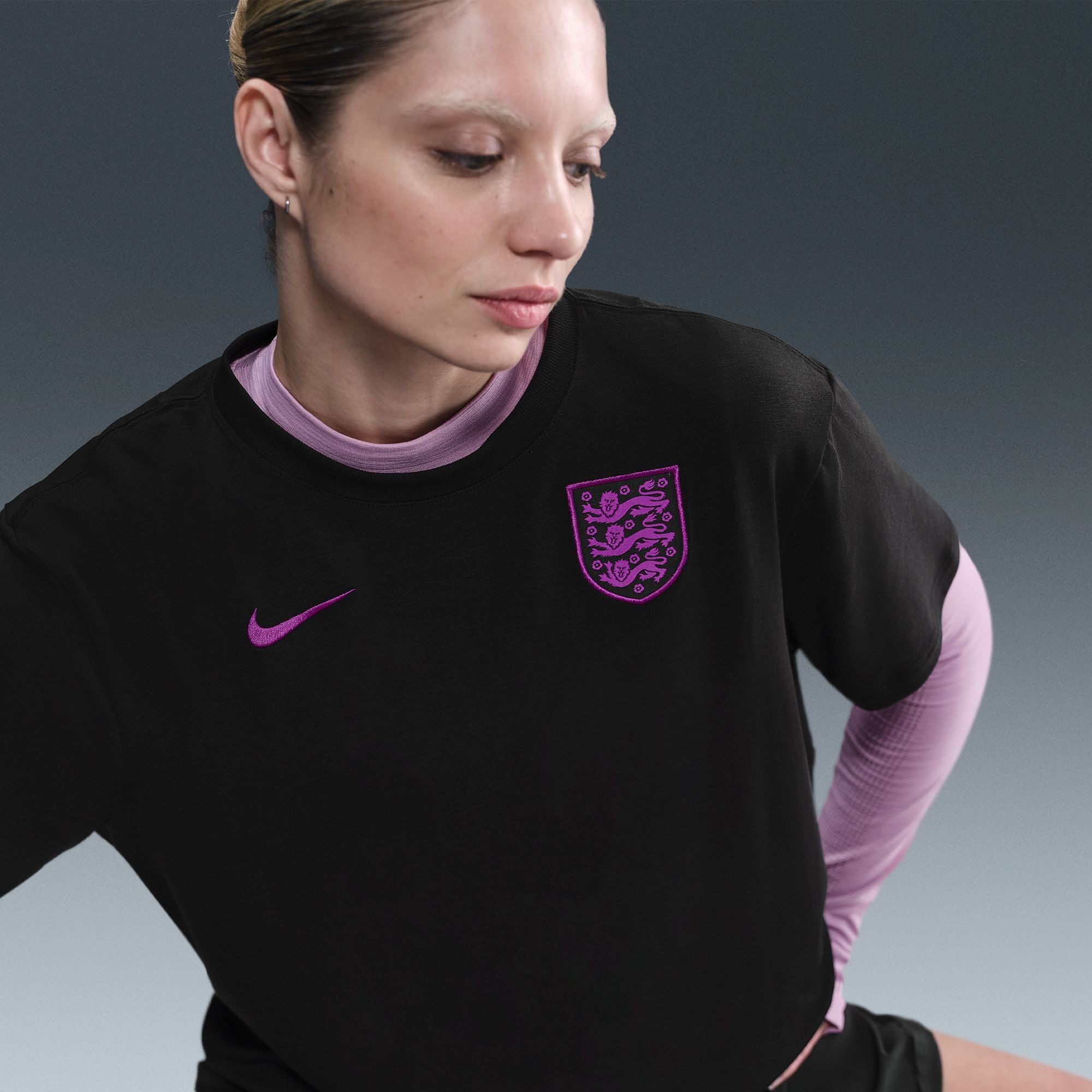England Relaxed Curved Fit Nike One Dri-FIT Soccer Short-Sleeve Top