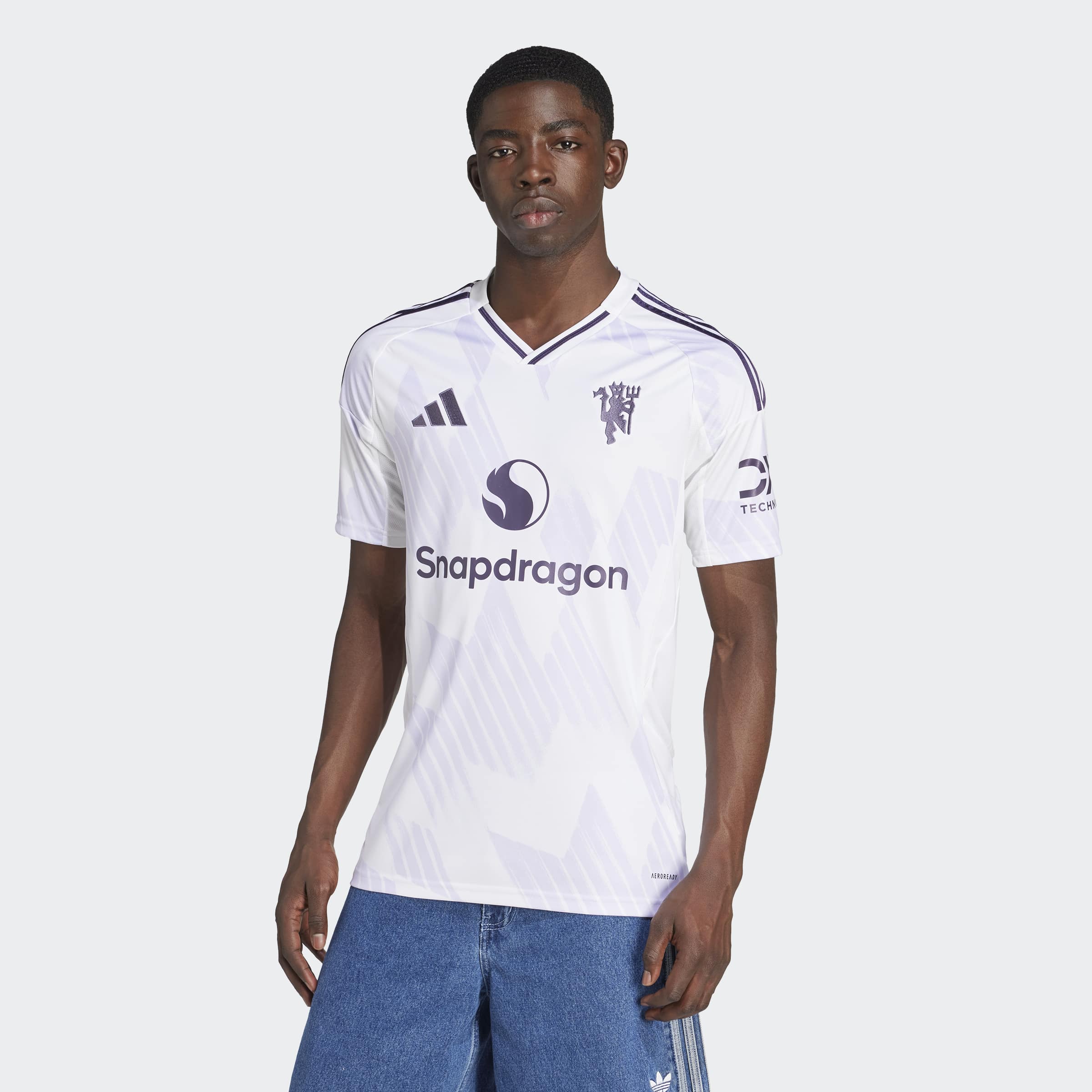 Manchester United 2025/26 Away Straight Fit Stadium Jersey
