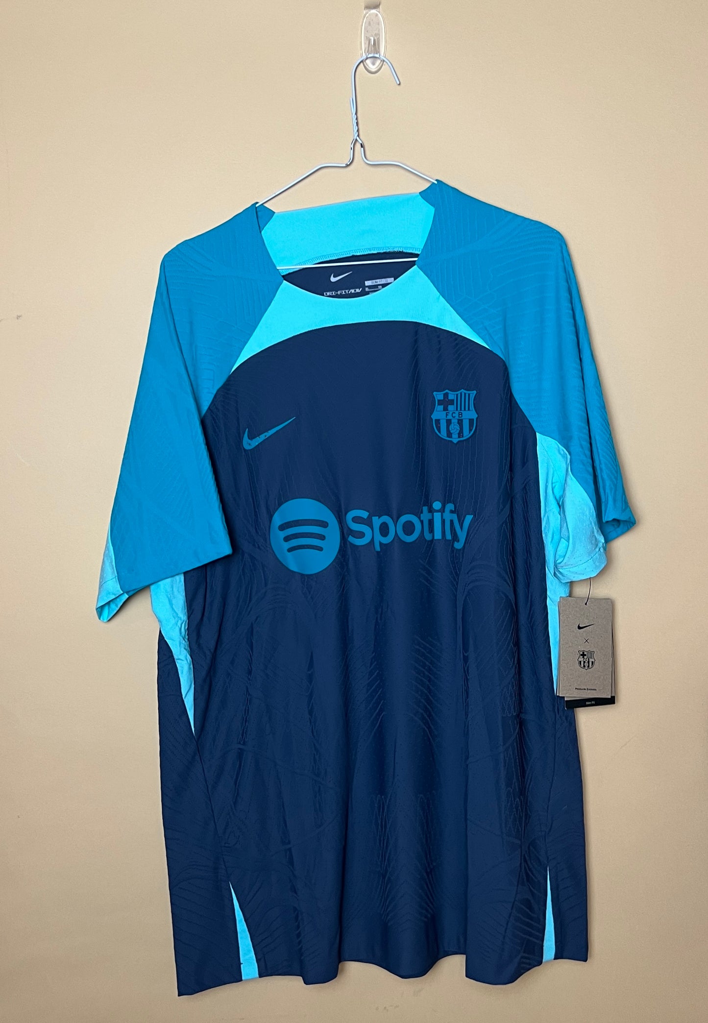 Barcelona Training Top XL Match Straight Fit Shirt