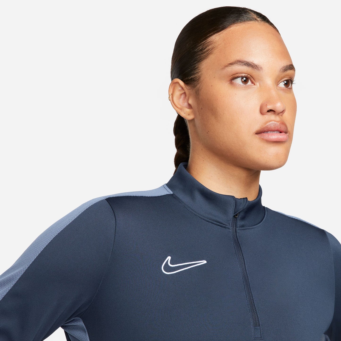 Camiseta de entrenamiento de fútbol Nike Dri-FIT Academy para mujer