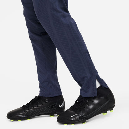 Pantalón de fútbol tejido Nike Dri-FIT para niños talla grande de la tercera equipación del Barcelona 23/24