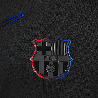 Equipación Nike Dri-FIT de 3 piezas para niños pequeños de local del Barcelona 23/24