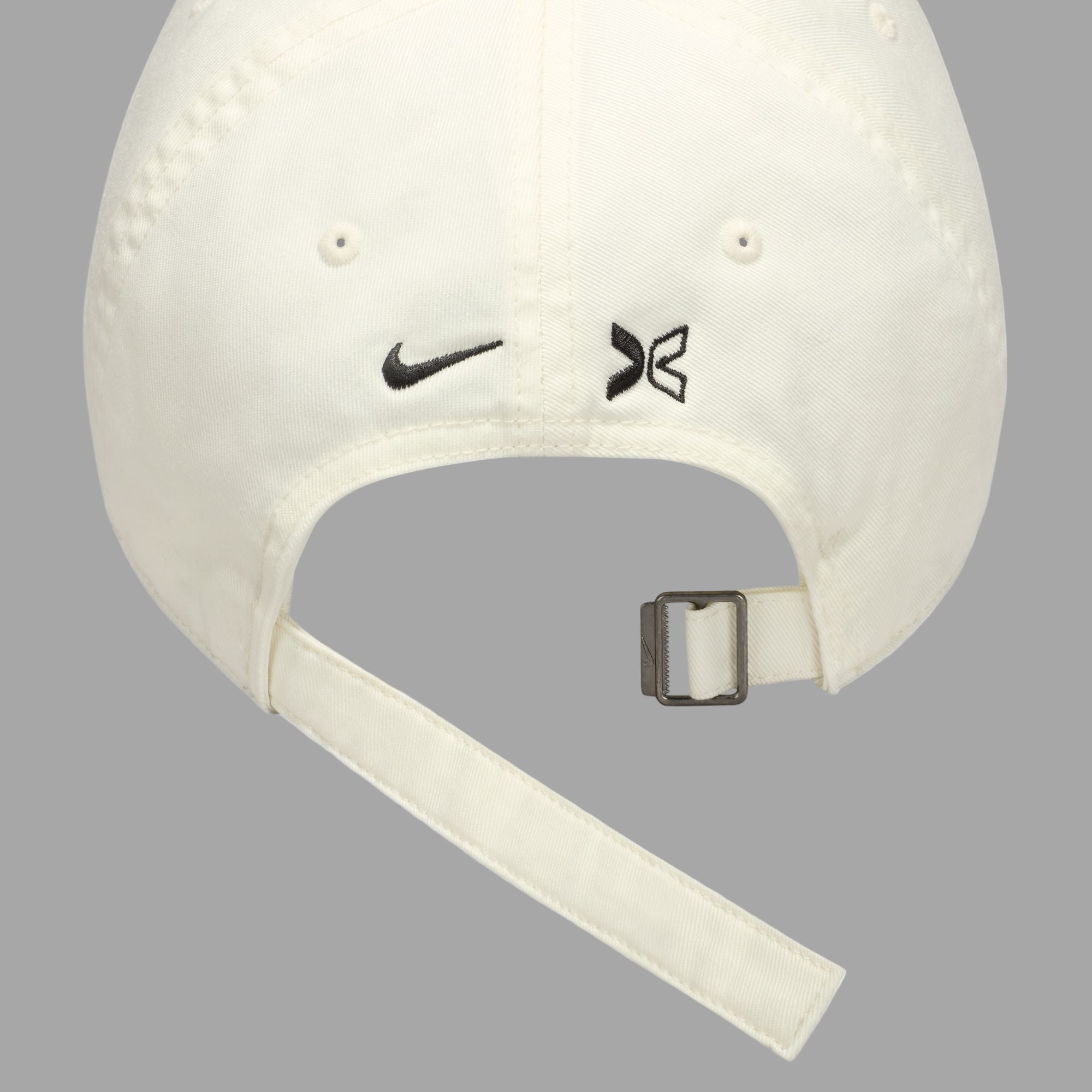 white nike cap womens
