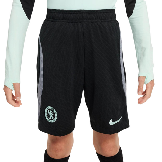 Pantalón corto de fútbol Nike Dri-FIT Chelsea Strike Third 23/24 para niños talla grande